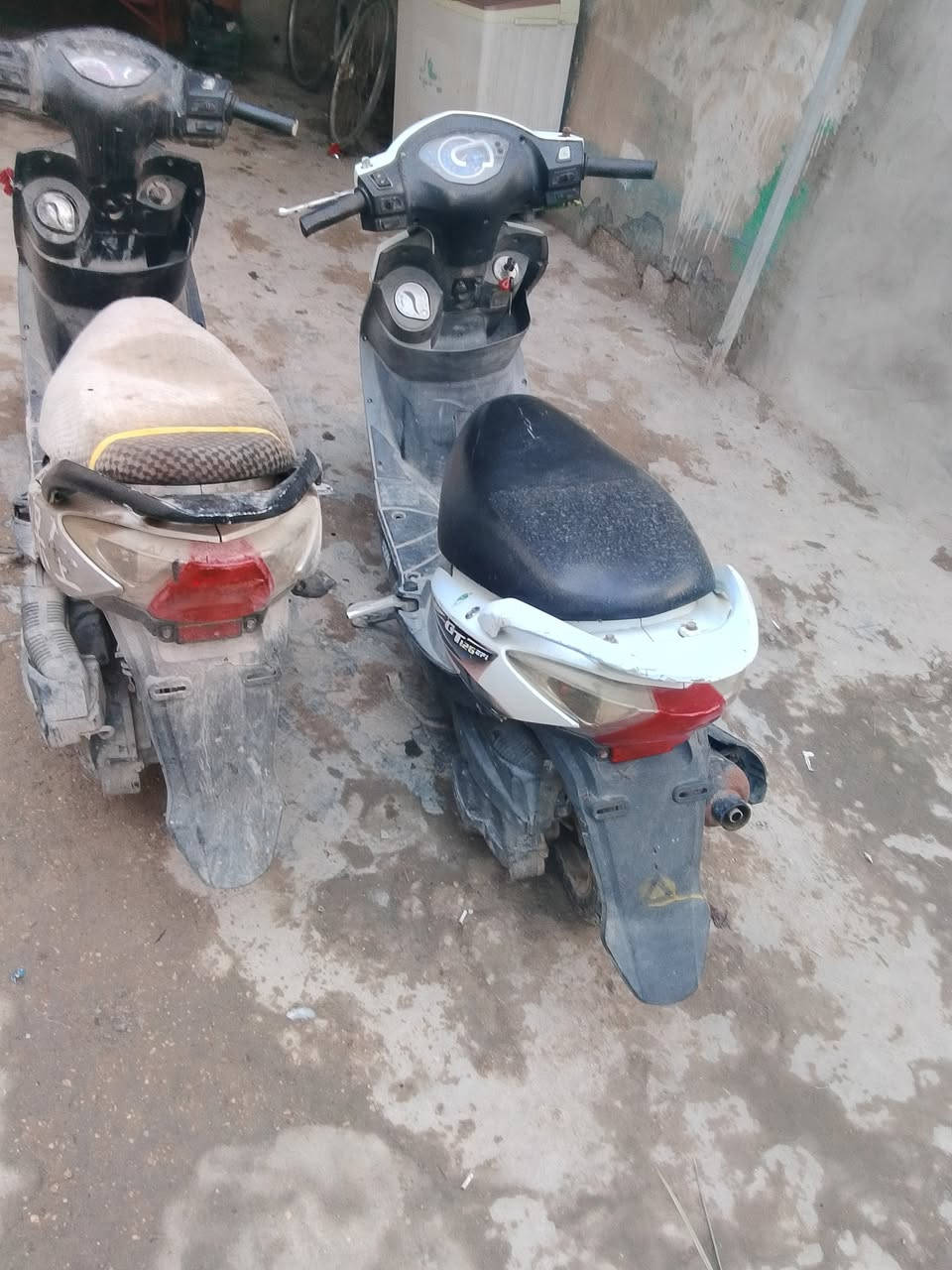 دراجات للبيع وحده جاهزه وحده امعلكه ولف ثنيهن سعرهن اب 250 اوبيهن مجال العنوان المسيب الاستفسار عل ***********
