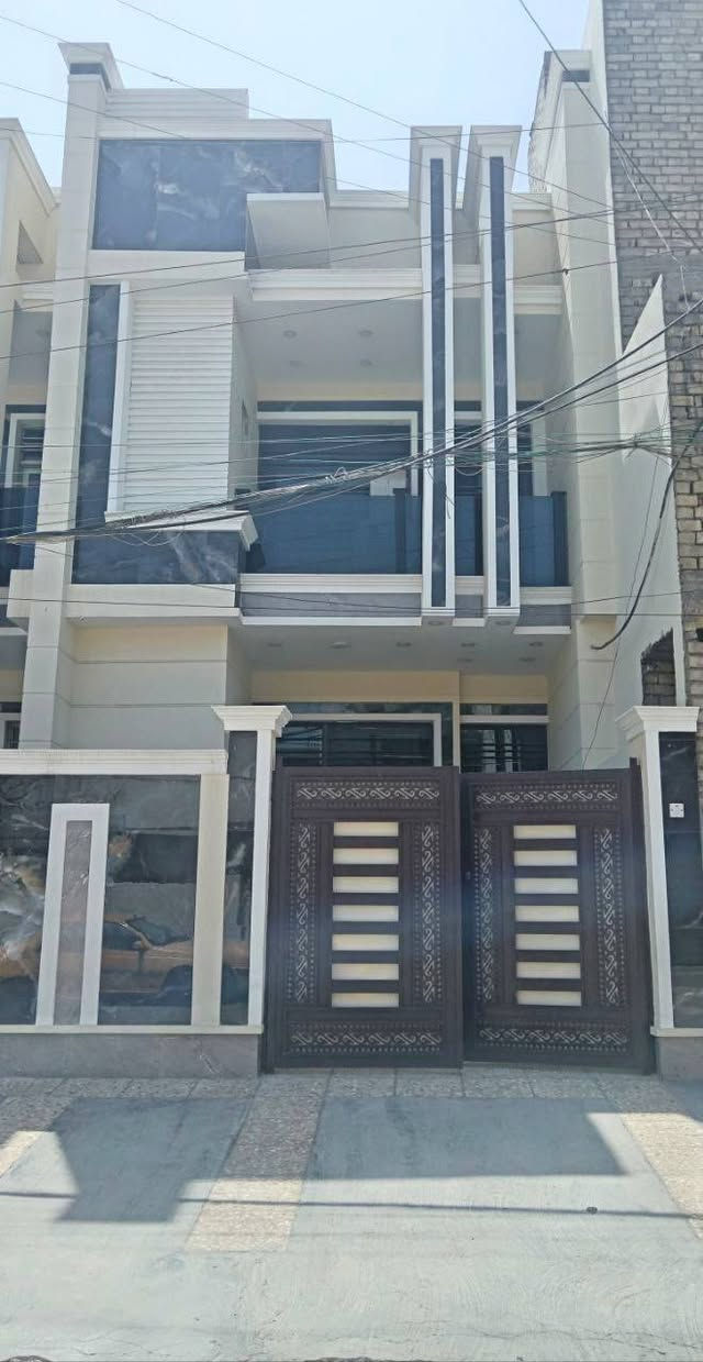 السلام عليكم
دار للبيع
المساحة ١١٥ متر
يتكون من طابقين؛ بناء حديث
العنوان بغداد الجديدة قرب مجمع المدارس
السعر ٢٩٥ مليون
للتواصل بالرقم ***********
