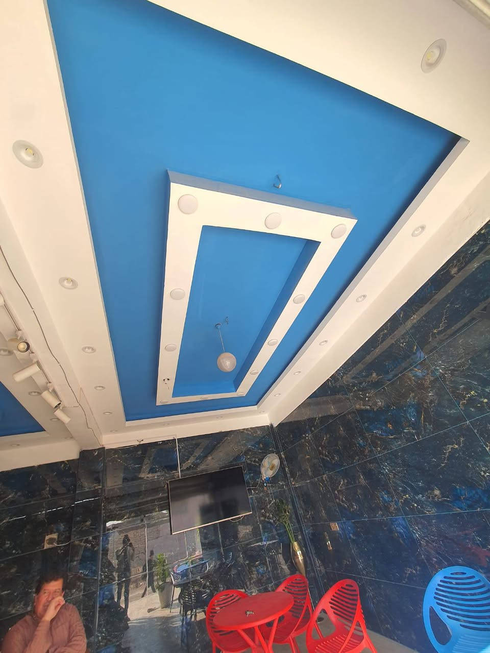 🏠✨ تنفيذ كافة أعمال الجبس بورد والديكورات الداخلية ✨🏠

إذا تبحث عن شغل نظيف، تصميم عصري، وتنفيذ متقن بأفضل الأسعار، إحنا جاهزين لخدمتكم.

✅ أسقف جبس بورد حديثة
✅ إضاءة مخفية LED
✅ ديكورات صالات وغرف نوم واستقبال
✅ تصاميم مودرن وكلاسيك
✅ تنفيذ بإشراف مباشر وخبرة أكثر من 14 سنة

📍 بغداد وجميع المناطق 

للاستفسار والحجز:
📞 ***********
📞***********
شاهدوا بعض أعمالنا في الصور، وثقتكم هي رأس مالنا.

#جبس_بورد 
#ديكورات_بغداد 
#ديكورات_داخلية 
#أسقف_حديثة 
#بغداد
