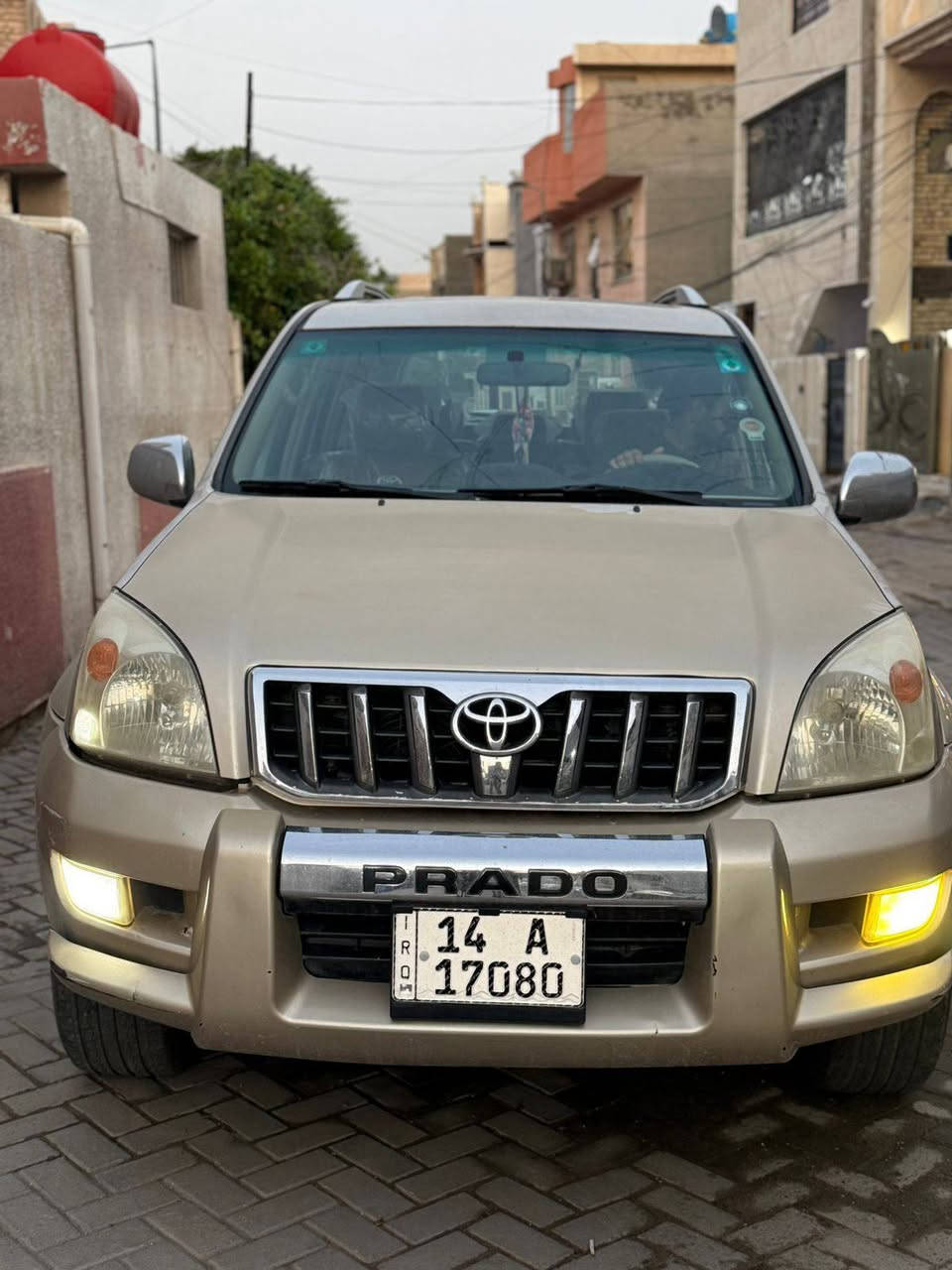 السلام عليكم برادو خليجي 2008VX فول موصفات عنوان بغداد 
مكينه 4000 /6 سلندر 
ماشيه148كيلو حقيقي
فتحه سقف 
مري شفط
دبل تانكي
سبير تعليك
كير مكينه خير من الله 
تخم تاير جديد
7 راكب داخل بيجي مدوشم جديد
السعر 145وبيها مجال
بيها البنيد صبغ اثر جراد والباقي السياره كفاله 
رقم بصره دولي هزة جديدة
بسمي تحويل ثاني يوم ***********

