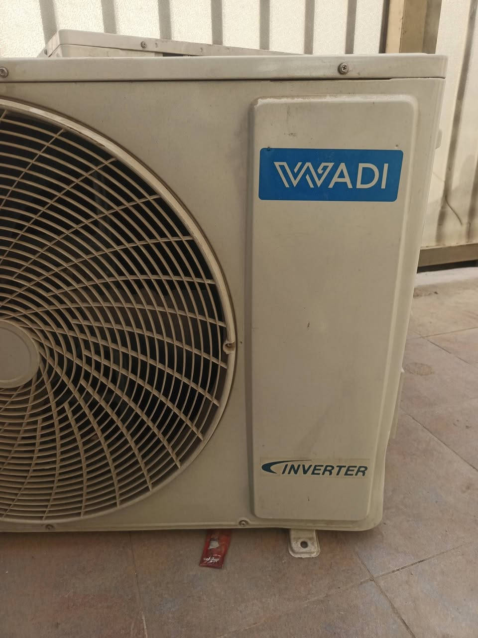 السلام عليكم يوجد الديه سبالت البيع النوع الوادي نفيتر و2 طن تواصل ع هاذ رقم***********بي وتساب
