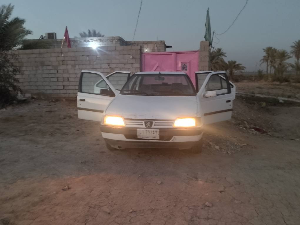 سلام عليكم بيجو راوئ كير مكينه حداديه خير من الله الكشر نضيف خياسات ما بيها السعر 26وبيها مجال حك الجيه *********** النجف, العراق
