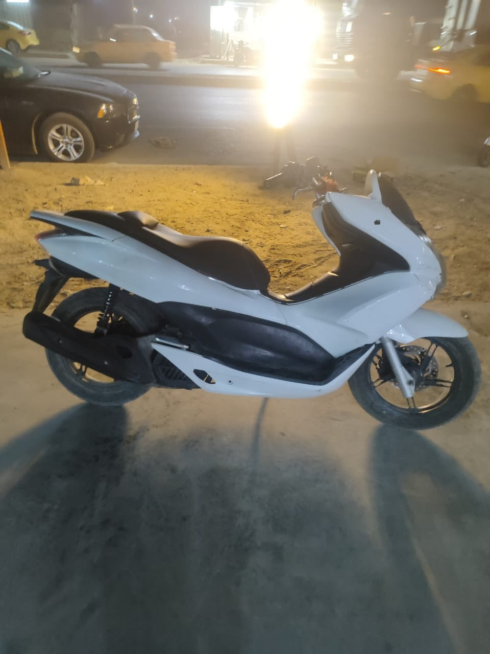 وعليكم 
بي سي اكس جيل اول للبيع الدراجه فقط الكفرات تعبانه الباقي خير من الله السعر مليون  مكان بغداد الرشاد  ***********
