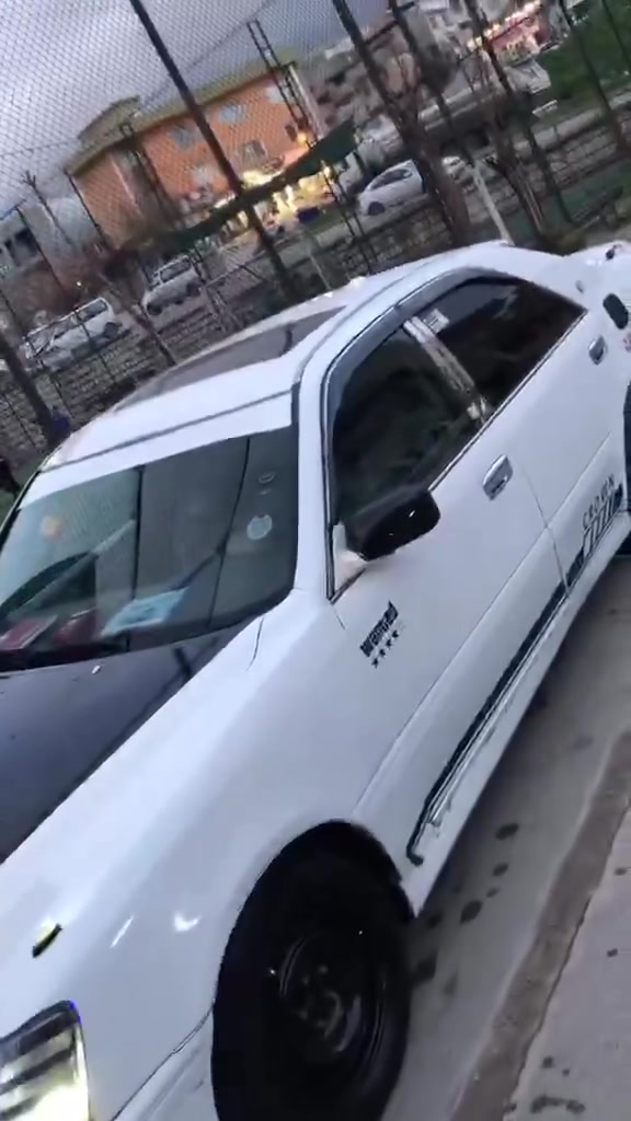 🚘 مەلیکە 2002 DF گەوەرە بۆ فرۆشتن

✅ دوو دوگمە
✅ کامل سپۆرت
✅ دەعامی پێشوو دوا
✅ ساڵانسای سپۆرت + تابڵێی دەنگ خۆش
✅ کامێرای دواوە
✅ شاشەی لەمس
✅ کوشنی کارەبایی
✅ ئاوێنە کارەبا + هیتەر
✅ سەیارەکە بێ مەسرەفە، بە شەرتی فیتەر تەنها 250 دینار مەسرەفی نیە
✅ چوارتایی تازە

🔹 بستێکی بچووک لە چاملغی دواوەی سەکنی هەیە، بەڵام لە جوانی سەیارەکە کەم ناکاتەوە.

📌 تابڵێی سەیارەکە جائیزە
📌 سەیارەکە کۆد نەکراوە، دەتوانیت بۆ خۆت کۆدی بکەیت و بیکەیتە ناوخۆتەوە.

⚠️ تێبینی: تەبریتی ساردی ئیش ناکات، لەوانەیە تەنها غاز بێت.

💰 نرخ: 38 گڵاو — مجال هەیە
*********** واتساب
***********
ناونیشان .. تەکـــیە
