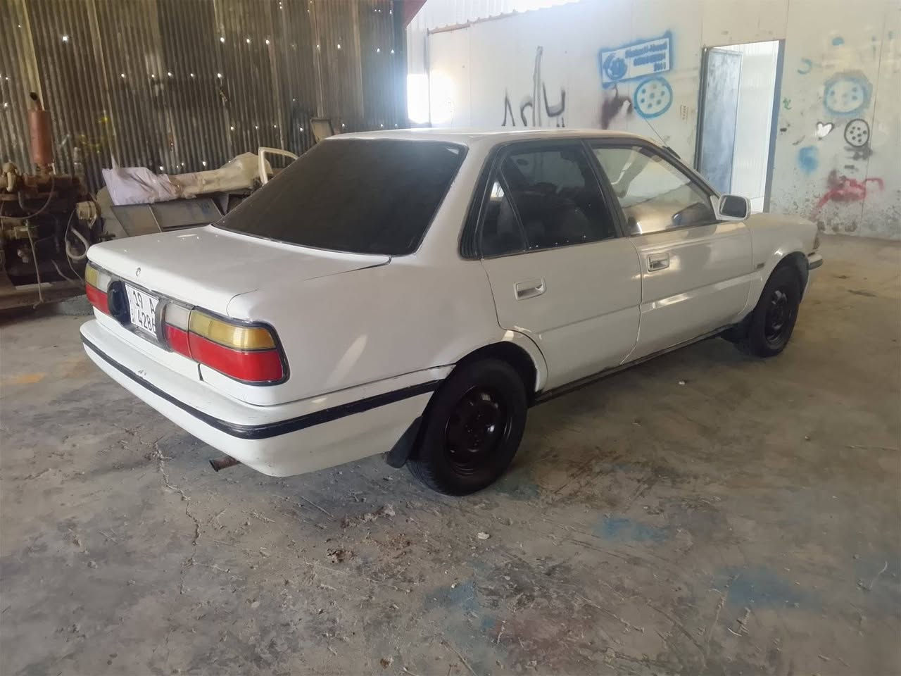 سلام عليكم كورلا للبيع موديل 93رقم دولي سياره جاهزه كير محرك حداديه تخم تاير مكفول صبغ حزام بدون دواخل شرط سعر 37ورق مكان واسط قضاء الزبيدية.  ***********
