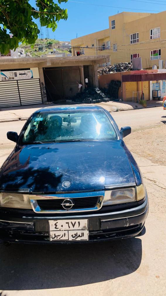 اوبل فيكترا صندوق موديل1992كير توماتيك سلايت كير مكينه بشرط بدون ضربه وبدون صبغ بشرط تحويل ووكاله المكان دهوك /*********** دهوك, العراق
