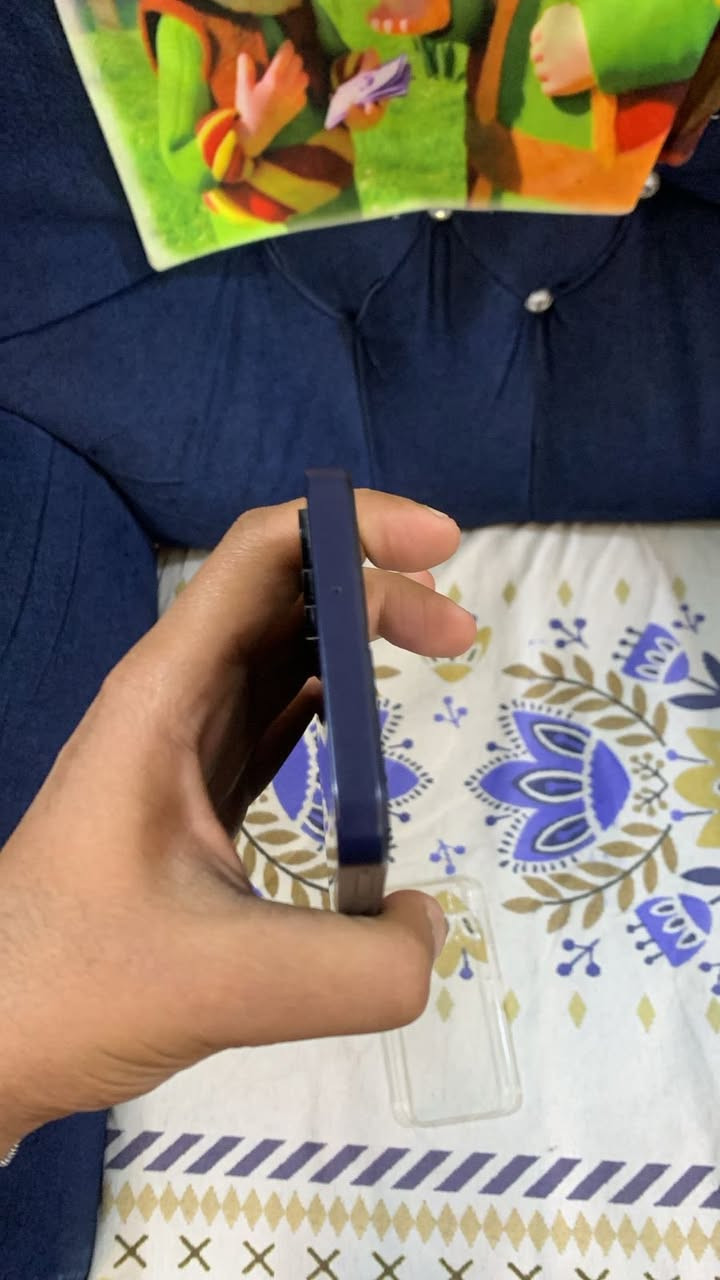 السلام عليكم سامسونك A15 التلفون كارتون صار يومين فاتحه من الكارتون السعر 165 ألف بغداد ***********
