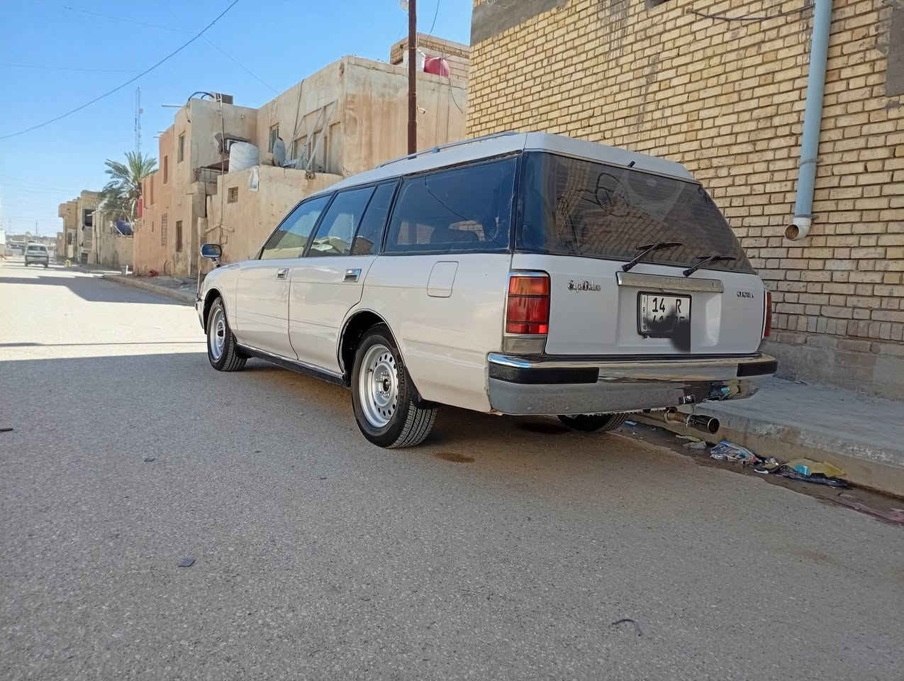 سلام عليكم كراون موديل ٢٠٠٠ السياره بسمي مداور ثاني يوم كير ومحرك وكسن وحداديه و  كهربائيات وتخم تاير وتبريد وي السويج السياره خير من الله وجاهزه مال جناي ول بدي شوف العين ول سياره أحله من الصور وال صور حلين ماخذهن مو قديمات مكان السياره ناصريه مدينه الصدر سنويته إل (٢٠٢٧) سعره سياره (٦٥) ***********
