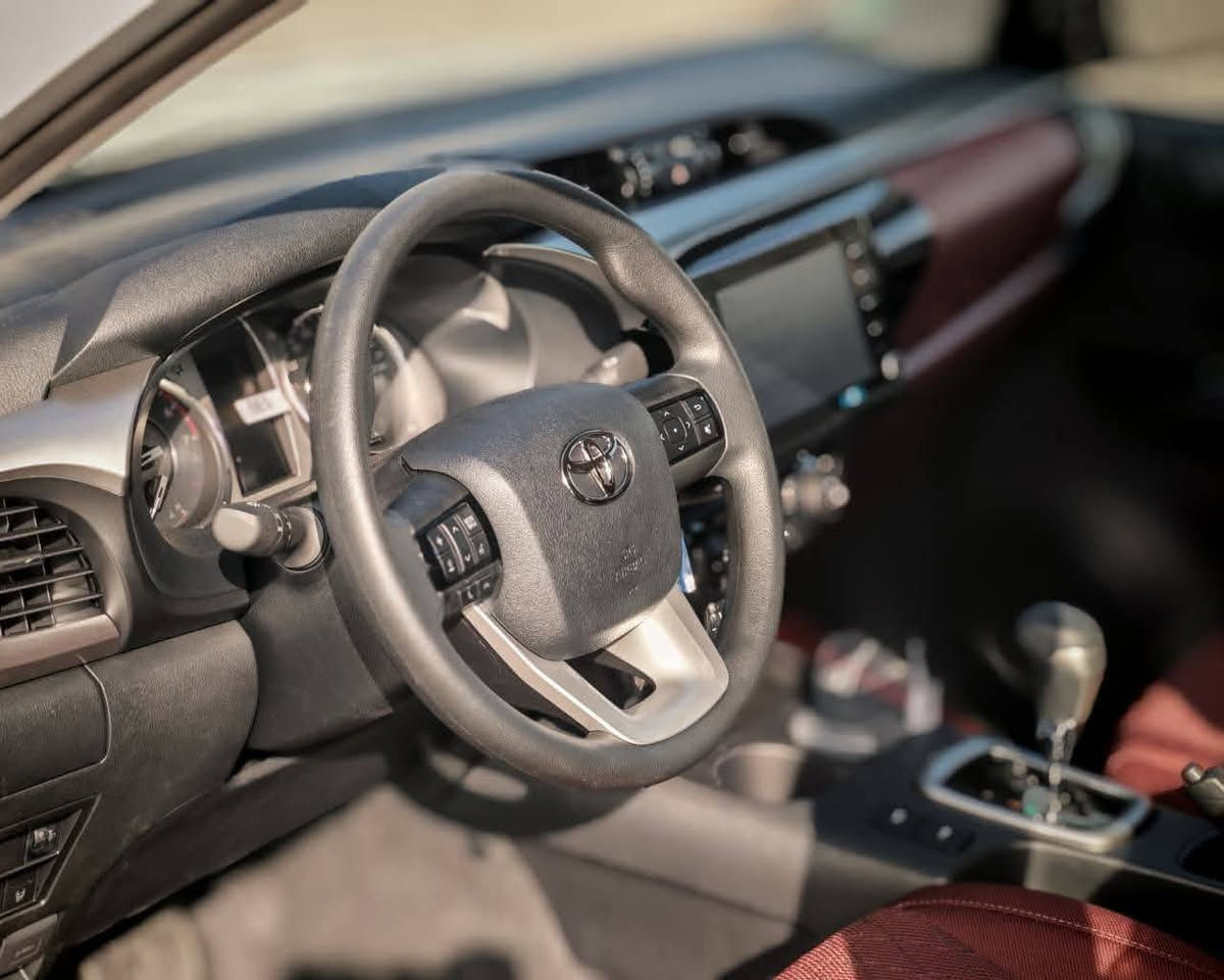 TOYOTA HILUX 4x2 AUTOMATIC 

تويوتا هايلوكس دفع ثنائي أوتوماتيك

‎سنة الصنع: ٢٠٢٥
‎المسافة المقطوعة: ۰ کم 
‎المستورد: SAS
‎العجلات: ١٦ بوص 

‎

‎المواصفات:
‎ المحرك: ٤ سلندر بسعة٢.٧ لتر
‎القدرة الحصانية: ١٦٦ حصان
‎عزم الدوران: ٢٤٥ نيوتن متر
‎ناقل الحركة: أوتوماتيكي
‎نظام الدفع: دفع خلفی

ضمان ٣ سنوات او ١٠٠،٠٠٠كم ايهما اسبق
صيانة مجانية سنتين او ٤٠،٠٠٠كم

شركة نويكار اوتو لتجارة السيارات في اربيل 📍
تقاطع مخمور - بصف معمل بيبسي 📍

للتواصل مع قسم المبيعات:-

***********
***********
***********
***********

#toyota #ضمان #سيارات #موديل #عرض
