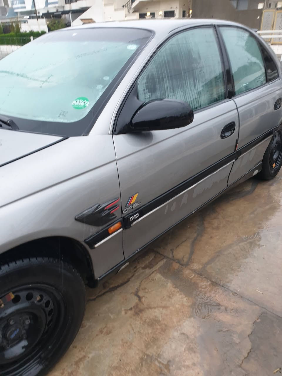 اوبل موديل ١٩٩٤ محرك في-في-تي ٣٠٠٠ سياره باسمي وبطاقة بنزين موجود مكان كركوك شوريجه سعر ٤٨ رقم موبايل ***********
