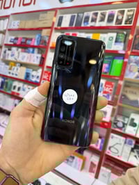 ذاكره 128 HONAR  10x LAIT العنوان شارع القادسيه مركز بغداد مجاور مكتبة...