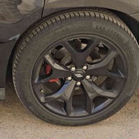 عندي ويل 20 ويا تخم تاير جديد و ريد مراوس بويل ١٨ بكان بغداد ٠٧٧٤٤٨٧٧٨...