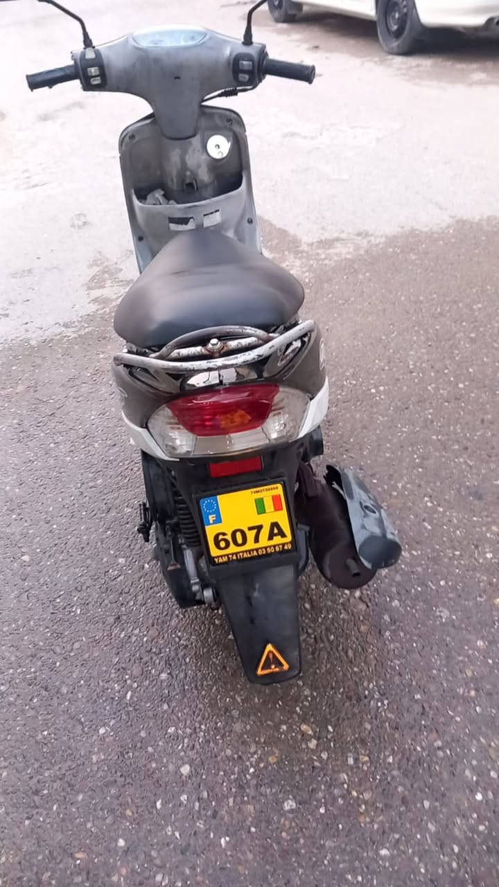 السلام عليكم دراجه ماكس منغولي
جديده صارله اسبوعين من نازله من رمبه شدينه زوج تايرات و باتري جديد الله شاهد تجي تاخدها لي فيتر ليعجبك الرقم *********** المكان الامين الثانيه شارع النواب السعر خاص
