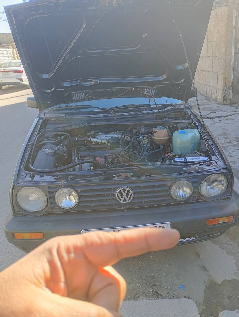 السلام عليكم ورحمة الله كلولف 91 بسمي كير أوتوماتيكيا تبريد وارد يباني بيه ظربه بلجمالكخ الخلفي ومصلحه السعر 38 ورقه ***********
