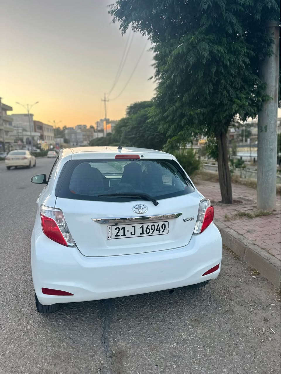 تۆیۆتا یارس مۆدێل ٢٠١٤ ی مەکینە گەورە .
بەشەرتی گێڕ و مەکینە . سەنەوی تازەیە تاکو ٢٠٣٠
بەس بۆنیتی بۆیاخە و هەنێک چاڵ و قۆپی هەیە
شاشە ئایپادو کامیرە و سوکان ڤۆڵیۆمە ٣ سویچی لەگەڵە
تەحویل و غەرامە بە شەرت  نرخی 90گەڵا و مەجال 
بۆ پەیوەندی کردن *********** السليمانية, العراق
