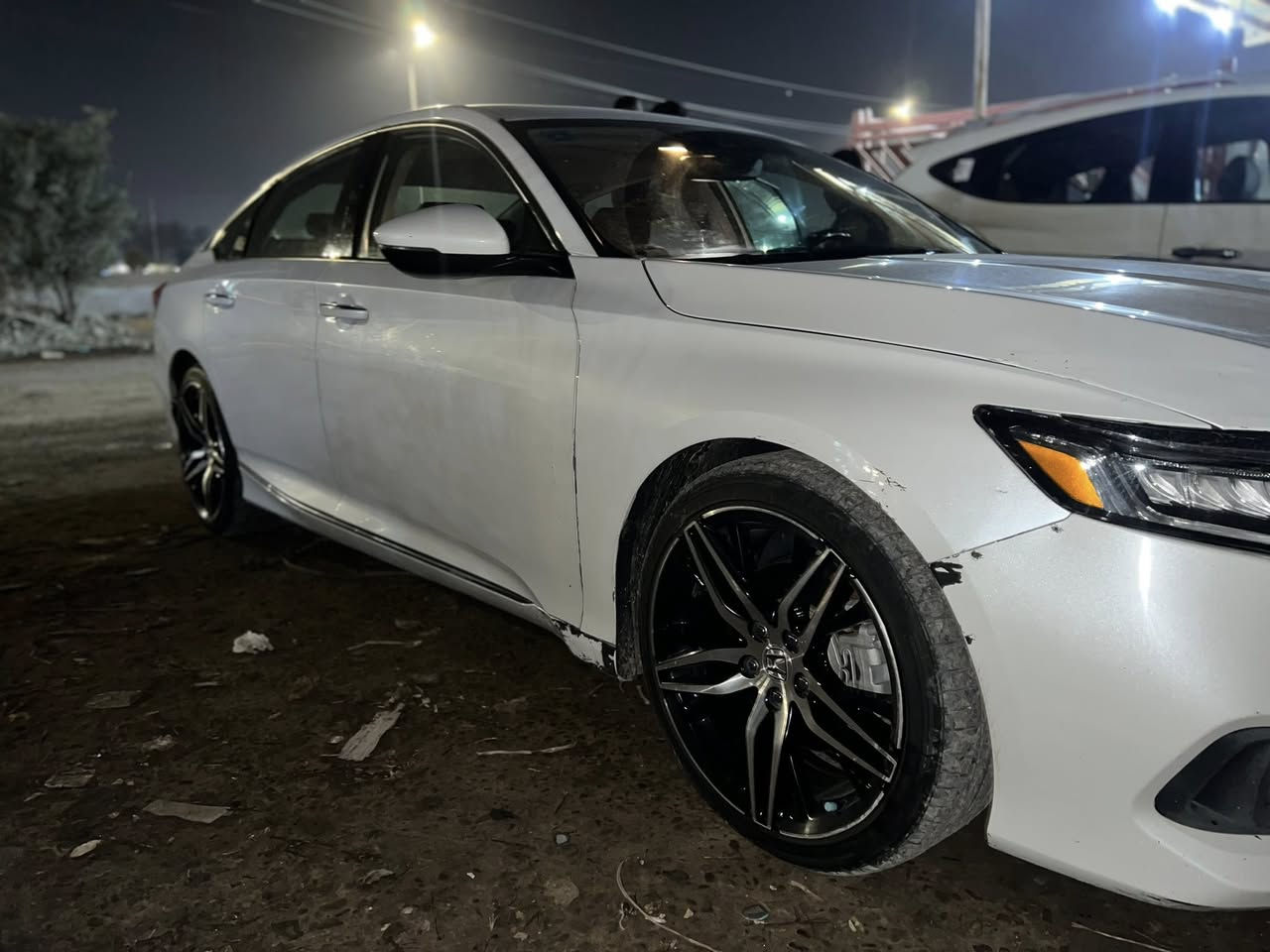 السلام عليكم
هوندا اكورد تورنك اعلا فئه 2022 وارد امريكي حادث جاملغ ايمن بدون دواخل 

هنا صار بيهه طخه بسيطه الصفحه اليسره مثل مموضحه بالصور تعدلت وبعد مصابغهه 

السياره فول مواصفات فتحه كشنات تدفئه وخزن داته شو 

فول تحكم ستيرن تحديد مسار 

محرك 2000 هايبرد 

مراوس حسب القناعه 

واتساب ‭ 0751 386 2065‬

‭ 0787 717 7905‬
