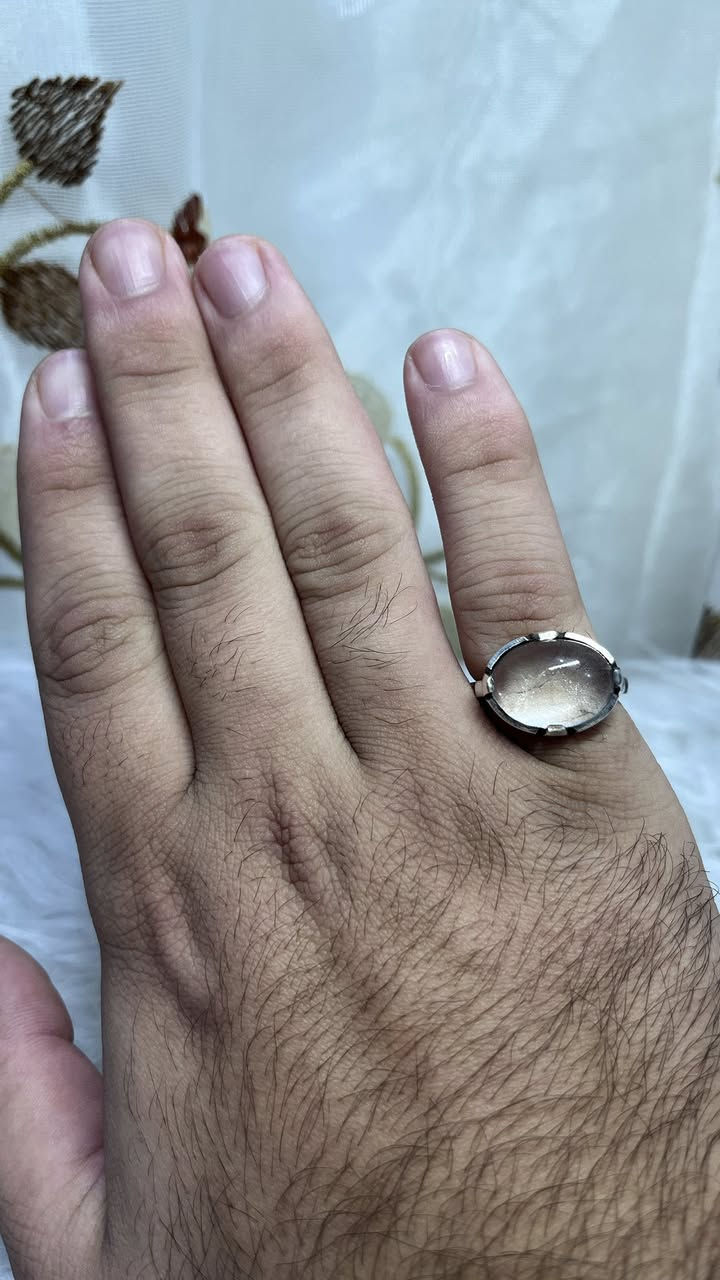 ⁨	خاتم من الدر النجَفي
اللون مميز جدا 
الصائغ : السيد ضياء الموسوي
قياس الفضة : ١٧ 
للاستفسار خاص 
او على الرقم ***********
