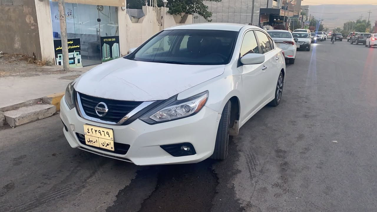 السلام عليكم 
التيما 2016 لون ابيض مواصفات SV 
رقم اربيل سنوية منتهية شرط تحويل وكالة 
بيها بنيد وجاملغ  مصبوغ و2 باب تبديل نفس الون بلادي  اثر حادث دراجة سيارة كلش حلوة كير ومحرك بشرط دهن كير جديد اليوم بدلتة تخم تاير جديد باتري جديد السيارة جاهزة من كلشي 
مكان السيارة سليمانية 
للاستفسار وات ساب 
*********** 
السعر 122
بيها مجال حك الجية
