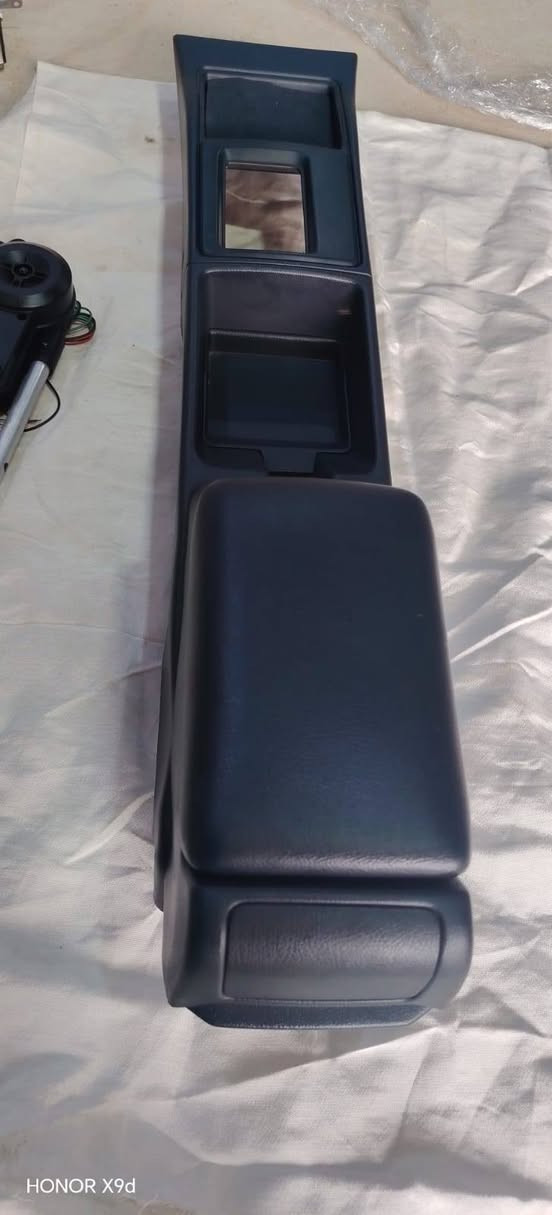 فرس أرنب سيدان ايسر بلاد ***********
