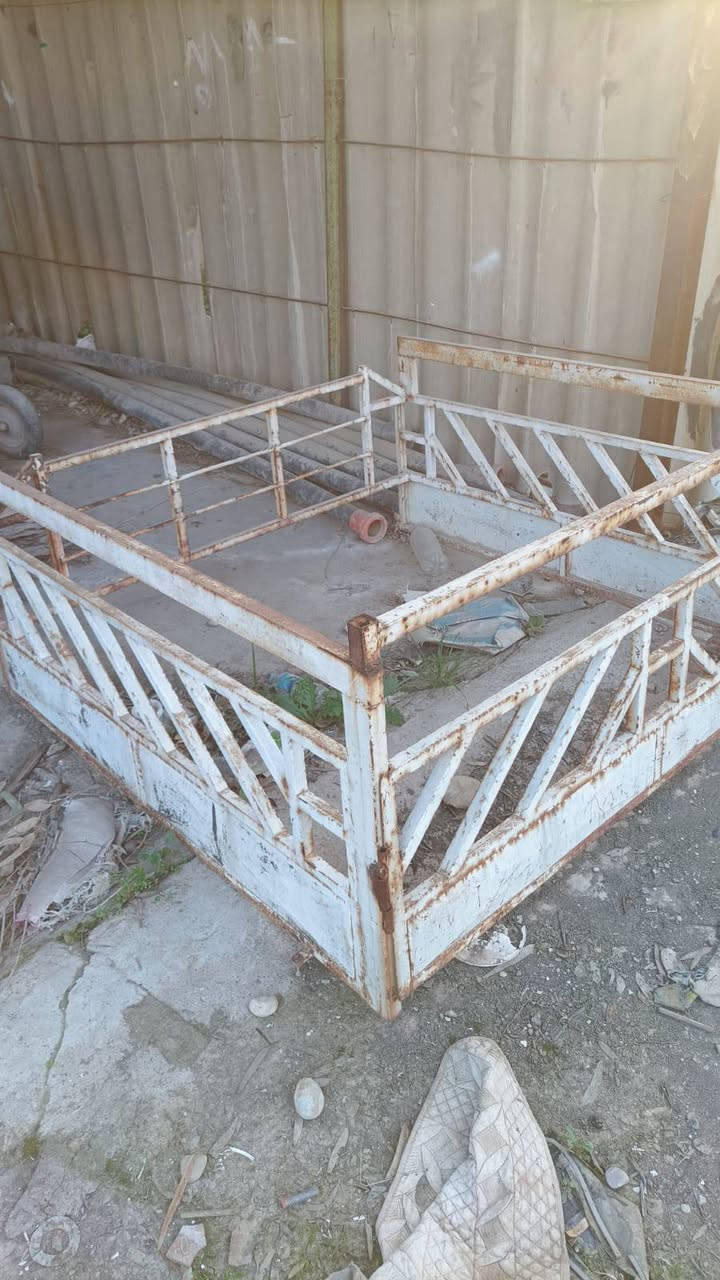 ايش قد يسوى هذا المحجل دبل قماره ادفعوا لي سعر بيه ودبيعه حلو موصل حي السكر ***********
