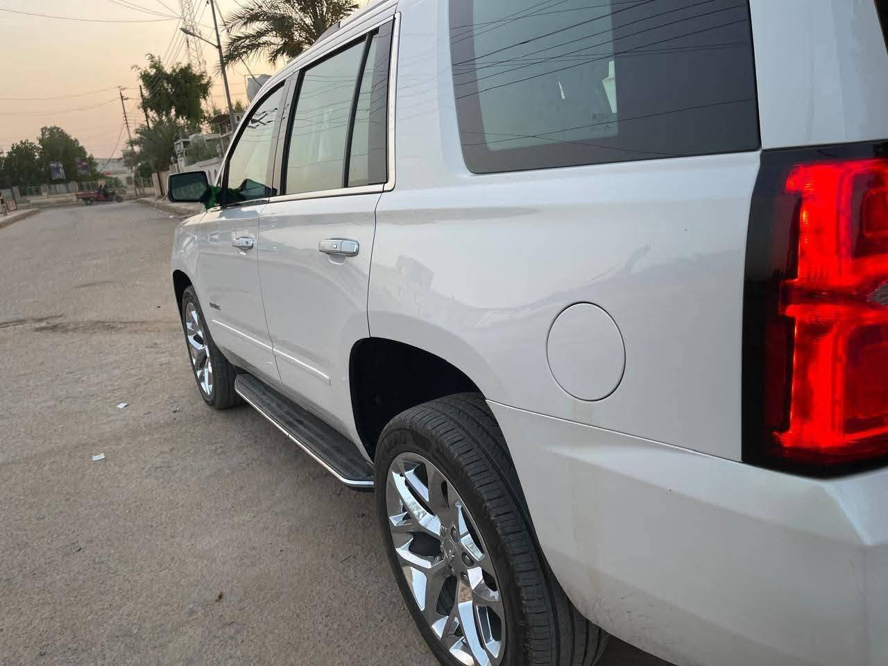 تاهو 2020 بريمر ( خليـجـي ) فول مواصفات
ماشية ١٢٥ ألف   كفالة عامة من كلشي صبغ والضربه والتبديل سياره كلش حلوه وجديده
السياره رقم جديد السليمانية سنويه جديده تحويل مباشر 
المواصفات
1-بصمة. 
2-كشنات تدفأة تبريد 
3-فتحه سلايت 
4-داخل جلد قرميدي كلش حلو. 
5-كشنين كهرباء 
6-شاشه بسقف 
7-جنطه كهرباء. 
8-قاصة. 
9-فور ويل 
10-شاشة كبيره 
11-جنطه جلاق. 
12-كشن ذاكره خزن. 
13-ستيرن ذاكره خزن. 
14-ويل 20
15كيج الكتروني
بصمات عدد 2
وباقي المواصفات المعروفة للبرايمر
مكان السيارة العمارة 

رقم صاحب السيارة 
***********
