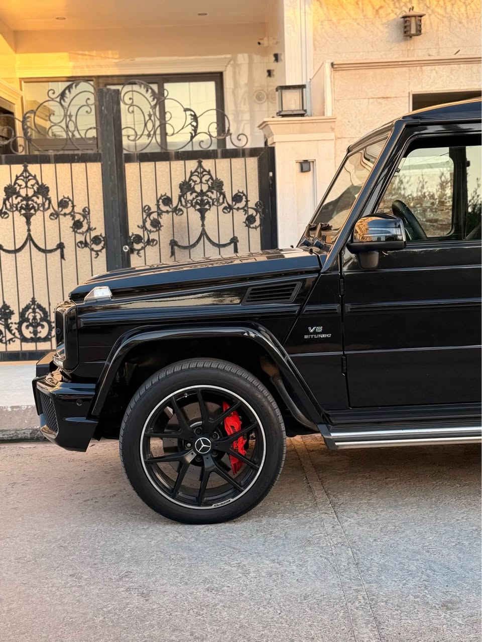 Mercedes Benz G class 2018 AMG G63
گ کلاس مۆدێل ٢٠١٨ بەنزین
فولفول مواسەفات ناو خەنەیێ
تەنها یەکپارچەی سبوخە بێ ناوگرتن (105mile) ڕۆیشتوە
 رگێڕ و موکینە و کارەبایات و بەناوکردن هەمووی بە شەرت
رەقەم تەلەفۆن(***********) أربيل, العراق
