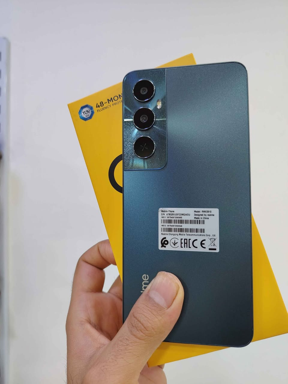 السلام عليكم للبيع ريلمي C65 استخدام قليل كامل ملحقات الاصليه جهاز حاله حال الجديد ذاكرة 256 جهاز مواصفاته قويه السعر 170 الف وبي مجال مكاني البصرة *********** البصرة, العراق
