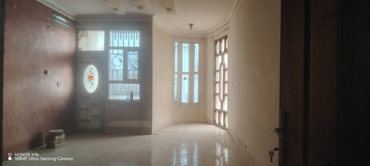 للبيع دار طابو صرف حي المعلمين المربع الأول مجاور معهد العطاء المساحه ٢٢٥م طابقين جاهز الارضيه مرمر اتصال ***********
