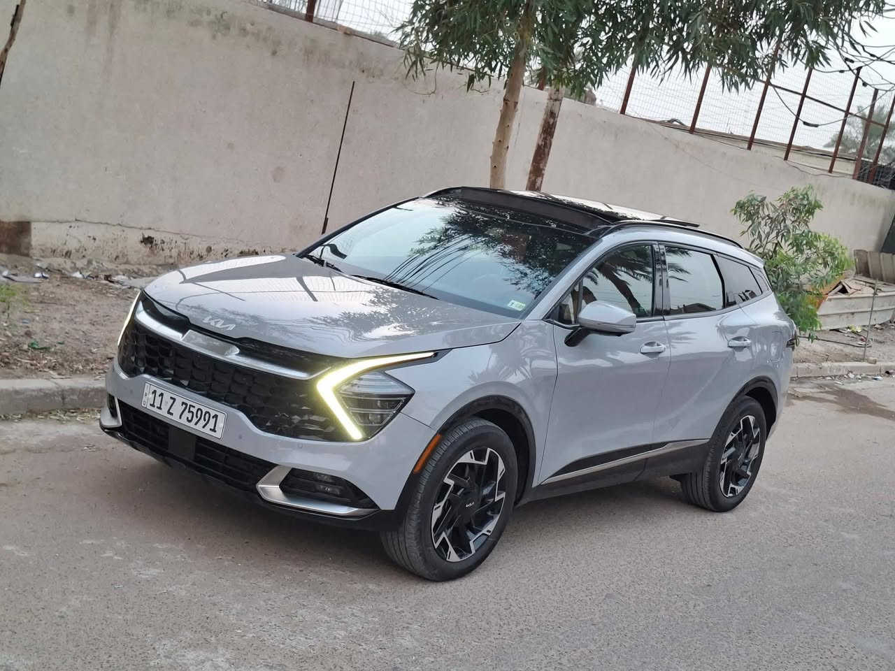 سلام عليكم 
سبورتج برستيج امريكي اعلى مواصفات بالسبورتج  موديل2024 ماشيه 17 ميل
حاثه جاملغ وبنيد بدون ايرباك جاملغ نقسه معمر وبنيد مبدل
محرك 2500 gdi 
الي ميعرف مواصفاتها إليكم التفاصيل:
بانوراما
اربع كامرات
نقطه عمياء 
فول بجم زنون و بلوجكتر
بيانو بلاك
جنطه كهرباء ( فتح عند الاقتراب )
اشاره ترحيب عند الاقتراب
فتح النوافذ من الريموت
تشغيل عن بعد
كشنات ميموري
كشنات كهرباء تبريد و تدفئة و ستيرن تدفئة 
بريك ذاتي خلفي و امامي ( مانع تصادم )
كيجات تتحول كامرات عند فتح الاشاره يمين او يسار
اطفاء المحرك عند الازدحام 
اوتو هولد
سايد بريك دكمه
اناره داخليه فول لد لمس
منافذ شحن تايب سي( امامي خلفي بالكشنات ) و شاحن لاسلكي
انظمه قياده متعدده
فول تحكم ستيرن
محافظه على المسار 
قياده شبه ذاتيه
رادارات اماي خلفي جانبي
شاشه كبيره متصله 
تبريد شاشه لمس
داخل احمر
اشاير بالمري
حساسات امامي خلفي
نزول منحدرات
سماعات هارمن
تخم تايرات جديد
ارضيات رزلاين
رقم جديد بغداد وهزه جديده
السعر 235$  وبيها مجال 
الاتصال(***********)عنوان بغداد الحسينيه
