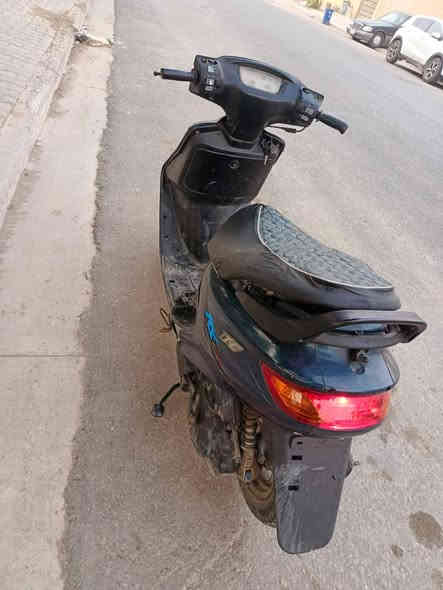 فراشه للبيع سلف هندر لايت زنون اشاير محرك لاتبخير ولاتنقيص دبلات جكات كله تمام سعره   280 نجف حي النفط ***********
