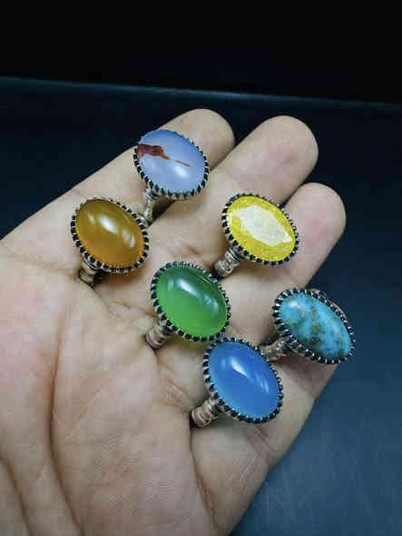 خواتم فضه احجار طبيعيه فضه 925
شرط يوصلك نفس الصوره و جودة احلى 🔥
للاستفسار والطلب مراسله الصفحة او واتساب 
***********🔥
يوجد توصيل لجميع المحافظات/العنوان ناصريه الشطرة
الخان فضيات حسين 💥
