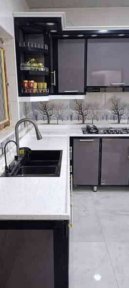 🍴✨ مطبخ ألمنيوم من أعمالنا ✨🍴
إن شاء الله ينال إعجابكم 🤍

🔹 مواصفات:
🇹🇷 خامات تركية عالية الجودة
🪵 محشّى بالخشب لثبات ومتانة أكثر
💧 دواخل فوم ضد الماء
🎯 التصميم والتنفيذ حسب طلب الزبون

📞 للاستفسار والتواصل:
عبر الصفحة 📩 أو الاتصال على الرقم:
*********** 📱العنوان كوت دور العمال
