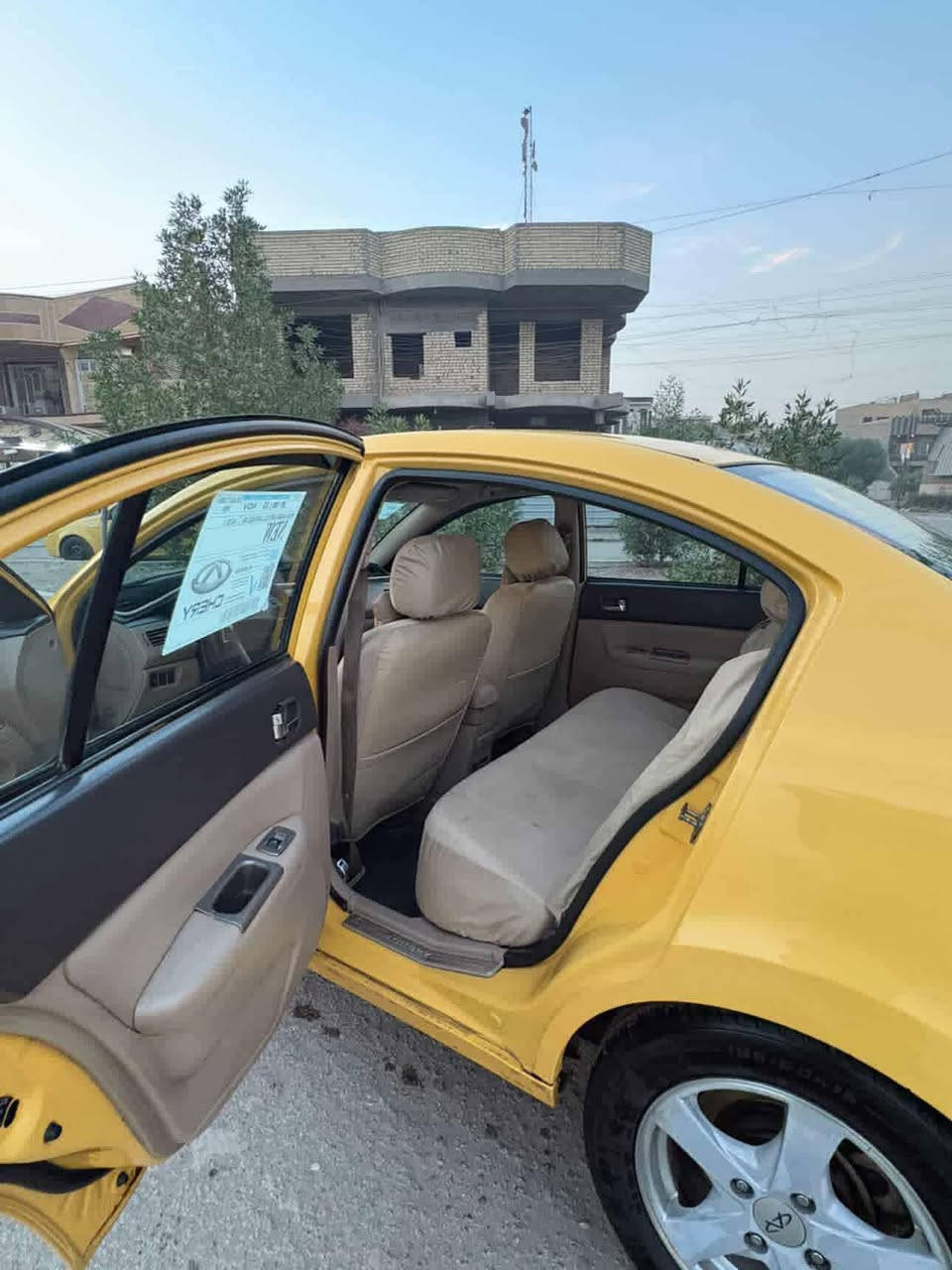 شيري A5 موديل 2011 سياره نضيف رقم نكليزي تحويل انته وشطارتك مصفره هيه وغرامه تخم تاير جديد صدر قبل سبوع نفضته بيه مشكله بل كير  سياره مفاحصه سونار بس عضمته حلو مكاني بغداد زعفرانيه رقمي ***********
