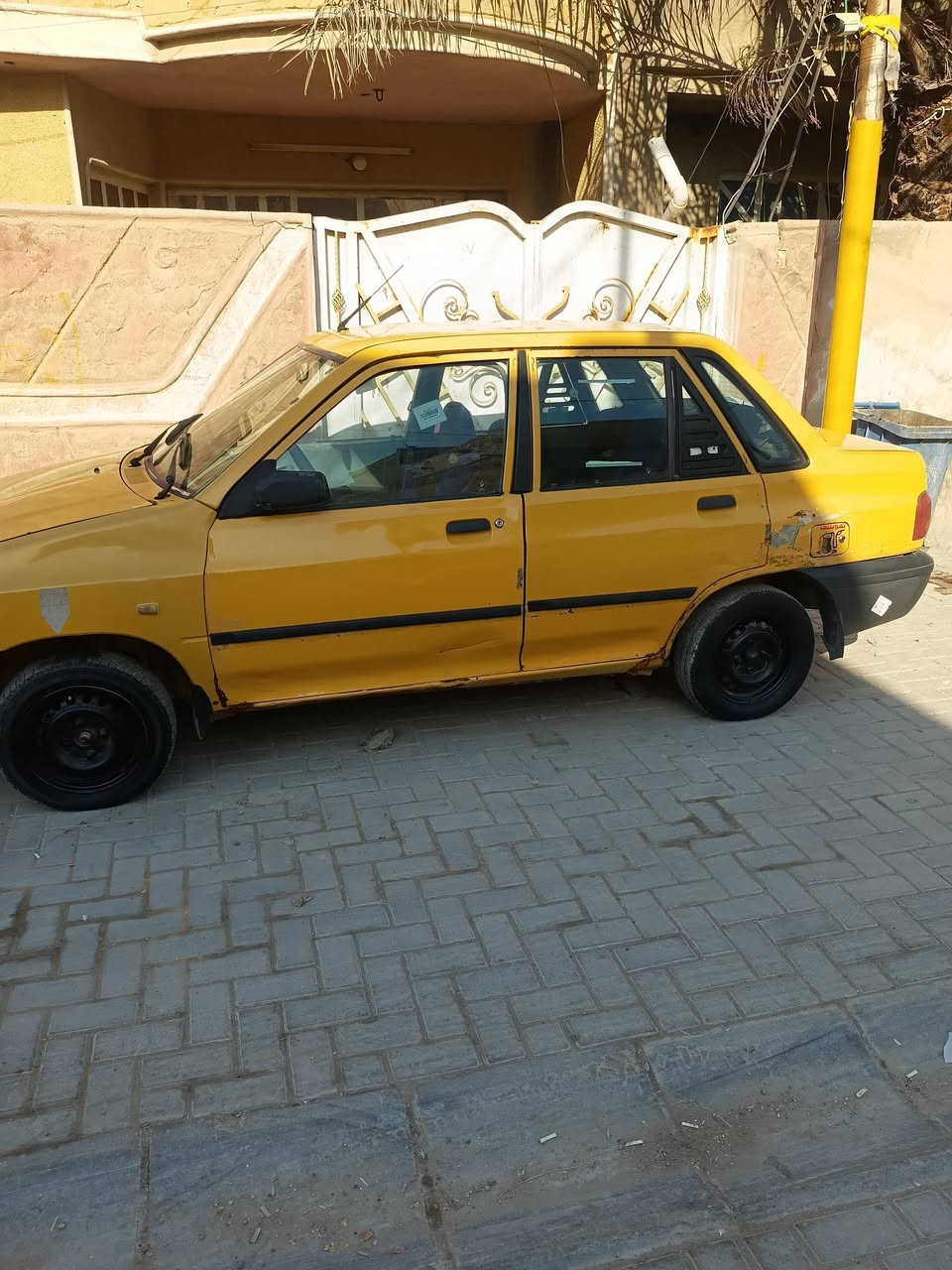 السلام عليكم سايبة للبيع موديل 2011سنوية 2028 تجي وتكلب السعر 20 ورقة بيها مجال قليل العنوان بغداد حي اور سبع قصور الرقم ***********
