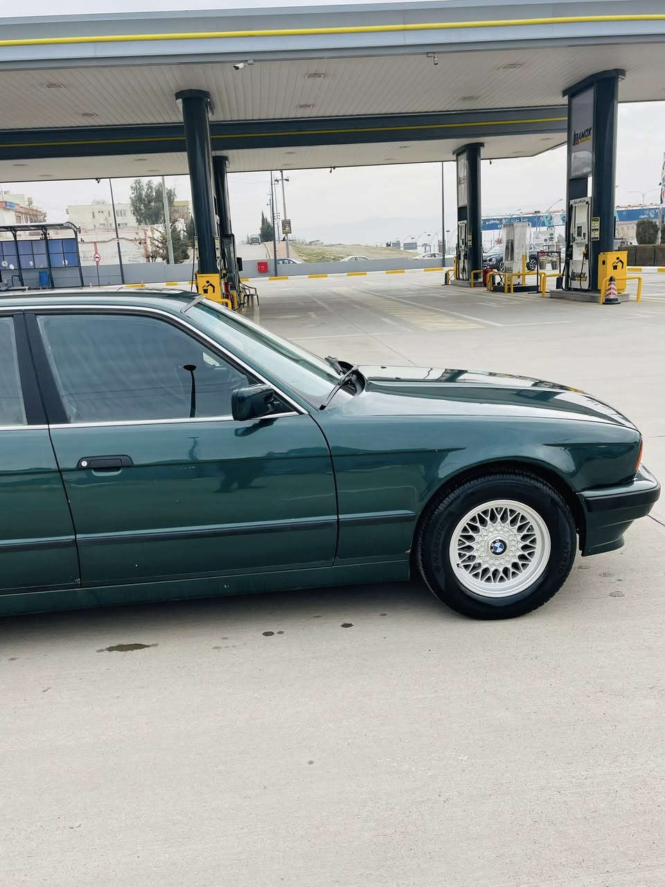 bmw٥٢٥ گێڕ عادی مۆدیل١٩٩٣ دوجام كارەبا تەبریت مەركەزی  بێ دەعم بێ لێدراوی گێڕ مەكینە تەبرید تەقە ڕەقە بەشەرت   چوارتایەوویلی تازەی لە ژێرایا نرخی ٧٠وەرەقە ژم ٠٧٧٣ ٤٣٣ ٤٠٠١
