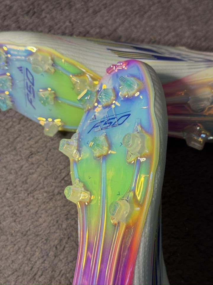 F50 الاصلي شرط باركود وختومات موضحه بلصور جديد باله غير مستخدم فيتنامي قياس 42 سعره 30 على اول تم متوفر توصيل للحجز مراسلة الخاص


**إذا كنت صاحب هذا الإعلان وتريد حذفه لأي سبب، رجاءا أرسل رسالة إلى الدعم الفني**