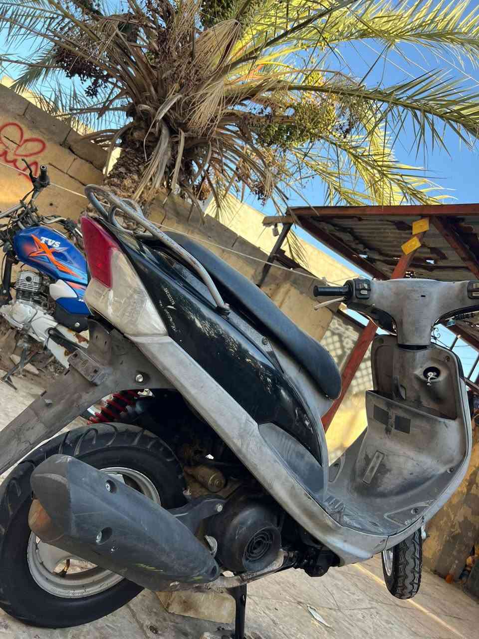 سلام عليكم ماكس قجمه للبيع الدراجه رمه جديده ختم واحد المكينه ناعمه الدراجه ما مفتوحه جيب وياك 100الف مصلح اذا كلولك مفتوحه 
ترجع و كروتك علي الكفرات ختم واحد وياه المكينه الحوض ختم واحد ويه المكينه السعر 750الف 
الرقم *********** مكاني البصره الطوبه و النخيله
