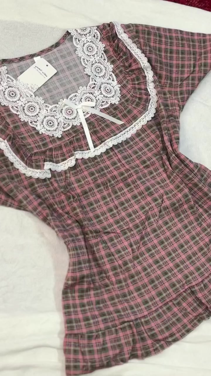 ✨ بجامة بيت كاروهات – راحة وأناقة بنفس الوقت ✨
إذا تحبين ترتاحين وتبقين مرتبة حتى وانتي بالبيت… هاي إلك 💕

🌟 قماش مريح وناعم
🌟 قياسات من 55 إلى 85 يعني تناسب أغلب الأجسام
🌟 تلبسينها وتبقين كشخة حتى لو ضيوف فجأة دگوا الباب 😉

💥 السعر مفاجأة:
القطعة بـ 15
2 بـ 25 فقط!

لا تفكرين هواي… لأن الموديل حلو والكمية محدودة 😌


**إذا كنت صاحب هذا الإعلان وتريد حذفه لأي سبب، رجاءا أرسل رسالة إلى الدعم الفني**