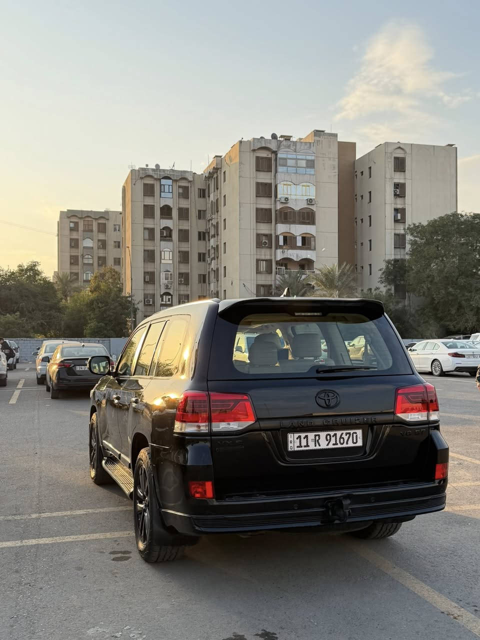 السلام عليكم.. للبيع فقط
لاندكروز vxs موديل 2019 
٨ سلندر محرك 5700
المشي 137 الف كيلو 
فول مواصفات (العنوان بغداد)
السعر 55000$ 
الرقم ***********
