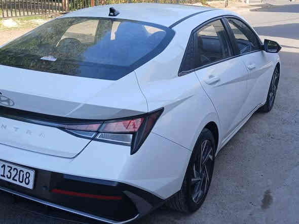 السلام عليكم للبيع النترا تجمع الصين 
موديل 2025

ماشيه 15000

السياره مكفوله من الضربه والصبغ 

رقم اربيل شرط التحويل 

السعر 148 وبيه مجال بسيط حك الجيه 

بغداد الصليخ ***********
