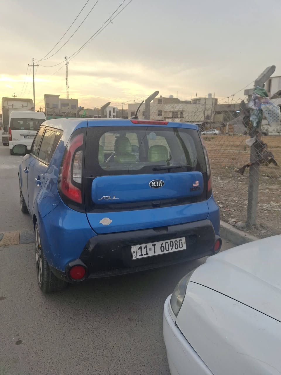 السلام عليكم كيا صول للبيع موديل ١٦ وارد أمريكي مكينة وكير خير من الله تخم تاير جدير باتري جديد شاشة كبيرة مكاني بغداد الحرية بسمي تحويل ثاني يوم الاستفسار الاتصال ***********
