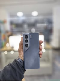 كامون 40 برو 5G • مقاوم للكسر • مقاوم للماء