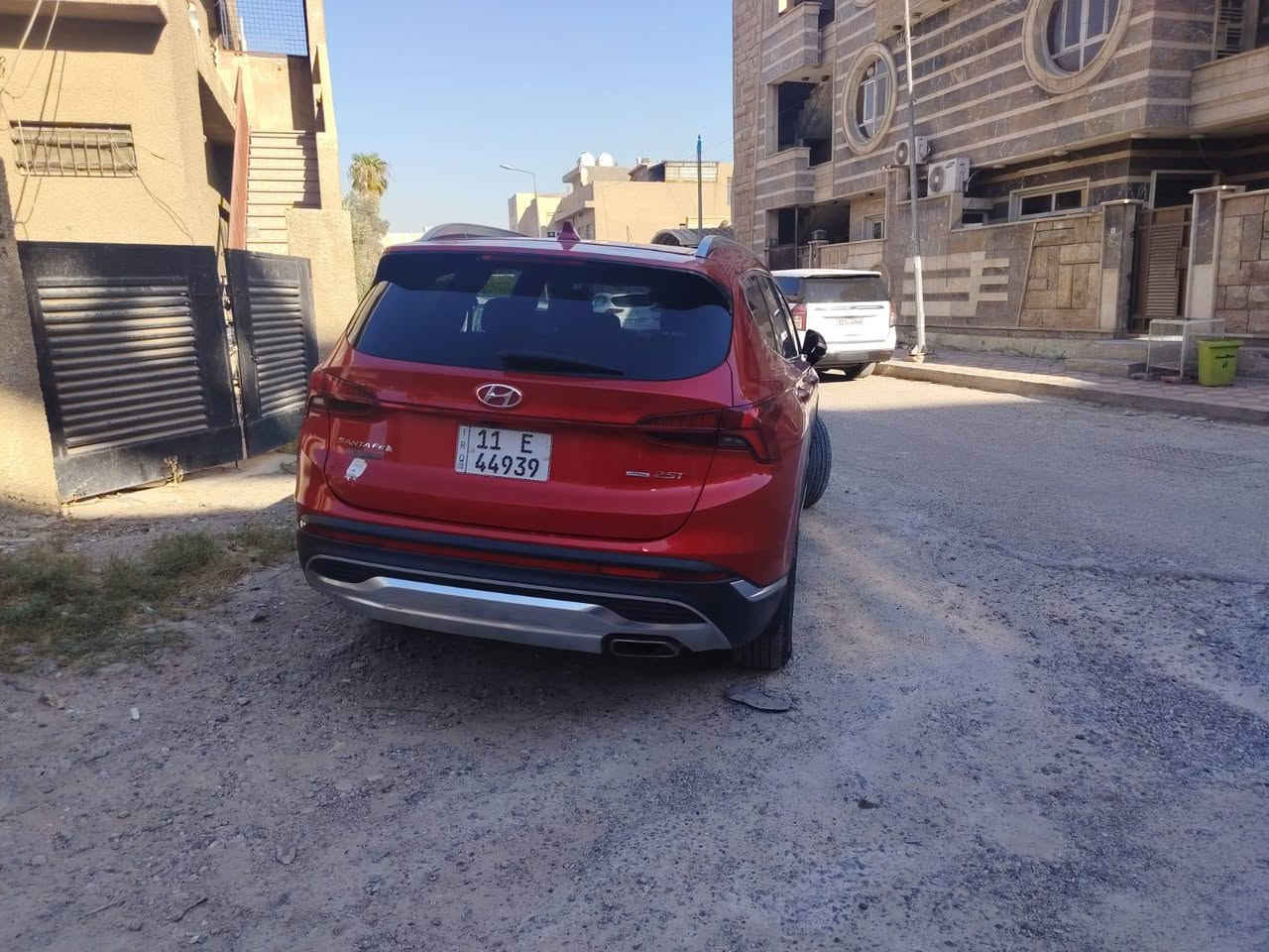 يا الله سلام عليكم
سنتافي 2022 فول مواصفات اعلى فئة رقم بغداد باسمي سياره مواصفات لمتد  مواصفات السياره ماشية ٤١ الف ميل
كشنات تدفئه تبريد
صبغ جاملغ وبنيد
كشنات كهرباء
كشنات جلد
خزن وضعيات للكشن
صندوق كهرباء
5كامرات 360 درجه
من تفتح اشارة تشتغل كامرة بالدشبول
تشغيل عن بعد
بانوراما
دشبول ليزري
شاشه كبيره
لد LED
5 وضعيات قياده
كير بيانو
مثبت سرعه
تحديد مسار
بردات بلادي
مكينه 2.5 T
ويل نجمه حجم 19
كشنات خلفيه تدفئه
تتقدم وترجع بالبصمه عن بعد 
السيارة بيها ملاحظات بسيطة بالبدي وحادثها موضح بالصور
السعر ١٦٠ ورقة... الاتصال على الرقم ***********
مكان السيارة بغداد اليرموك قرب ساحة قحطان... بيع فقط
