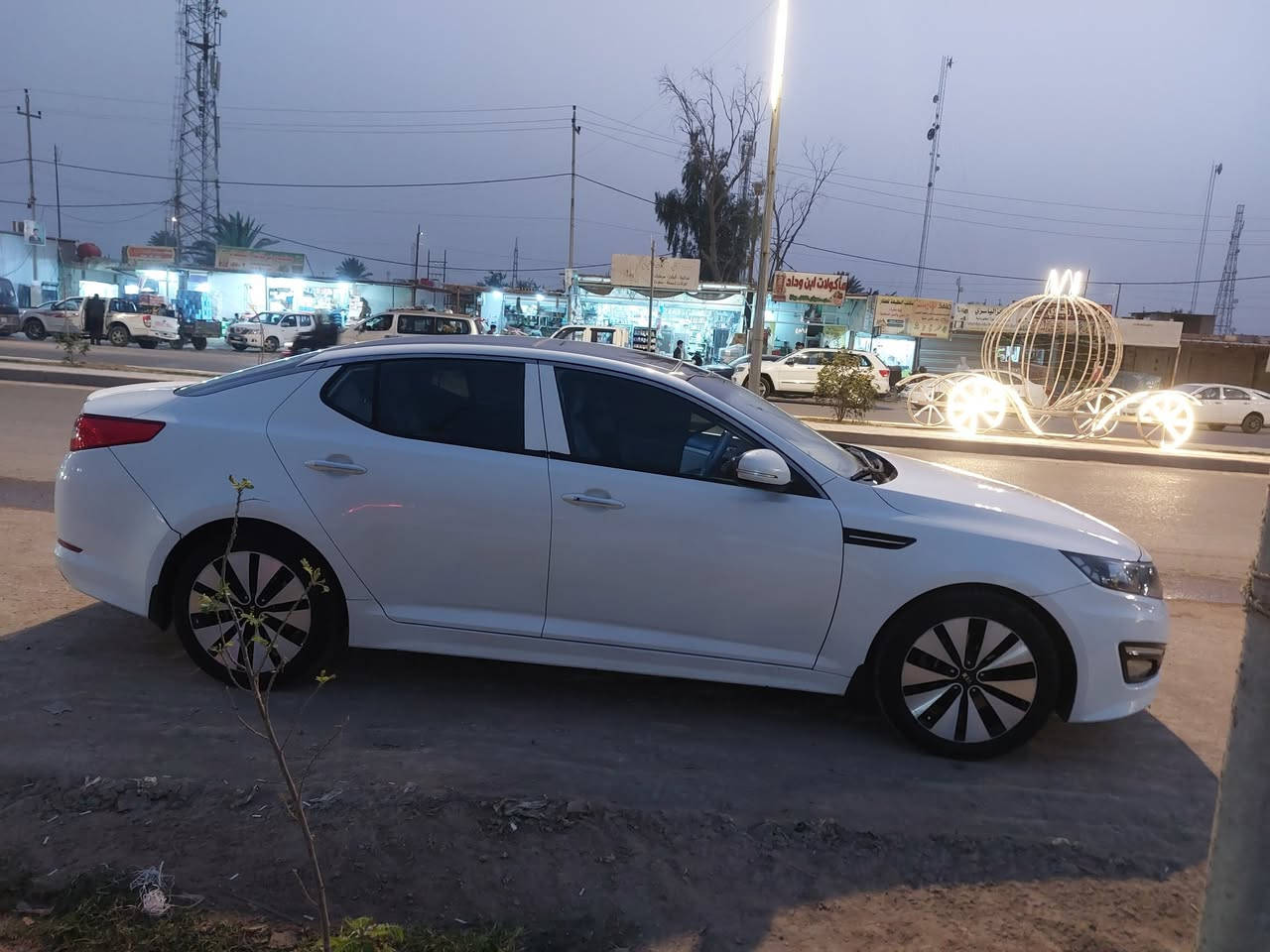 Kia Optima 2012
فــــــول مــــواصفات مكفــــوله 
رقم وهزه جديد باسمي سليمانـــــــيه
كفاله عاااااامه فقط مكانين تكحيل موضح عليهن بالصور
ماشيه 140
فول 1/1
بانوراما
بصمه 
جلد 
كاميرا دواره
كشن جلد
كشن ذاكره
تبريد قطعتين 
شفتات استيرن
لدااااات
محرك2.4
السياره جديده جداً 
جاهزه من كلشي ما بيها اي نقص
واحلى من الصور
للبيع والمراوس حسب القناعه
علماً السياره بالحله 
للاستفسار 
***********
***********
