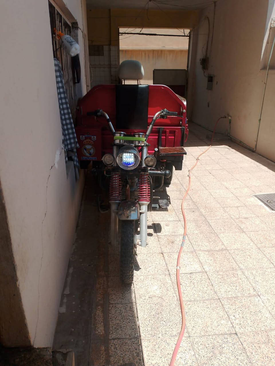 ستوته للبيع خير من الله ربع ماتصرف عليها كلو شرط من ركبه من كهربائيات كلو شرط نكره سلف الستوته مابيها اي خلل كلو شغال وشرط منفيس اصلي بيها العنوان موصل جانب الأيمن منطقه البوسيف الشراي يتصل على الرقم السعر،،،، مليون 200 ،،،وبيها مجال ***********،،،،،،***********
