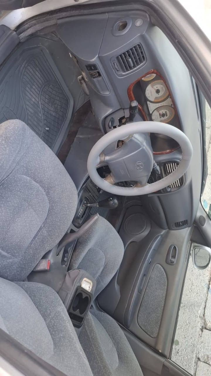 (***********) (***********) هوندا سوناتا موديل 2000 كير اوتوماتيك محرك v6 رقم اربيل جديدة سنوية جديد لغاية 2029 طخم اطارات جديد صبغ عام جمالية ضرر ها رأس بولند  سعرها( 43) و مجال عليها (3) ورقة غرامات يقطع من السعر مكانها قضاء بردرش بين اربيل و دهوك أربيل, العراق
