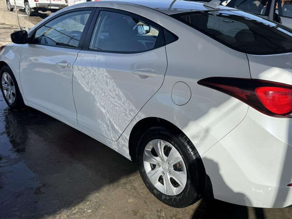 السلام عليكم 
النترا امريكي 2016 
بيها مكانات صبغ صفحه السائق بدون دواخل نهائيا 
السعر 112 وبيها مجال بسيط 
***********
