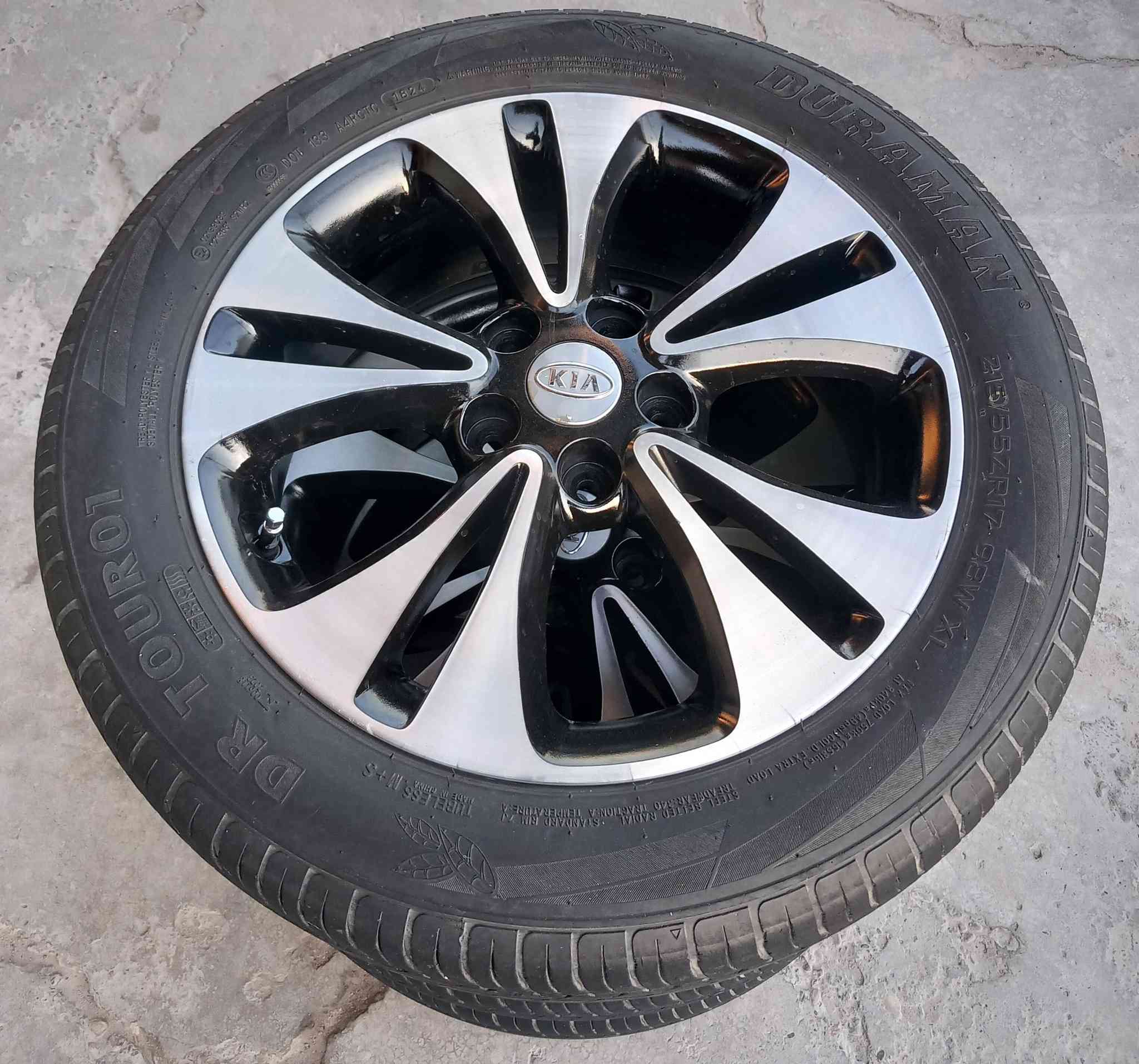 السلام عليكم...تخم ويل كب 17 اصلي كيا (صول اوبتما سوناتا)
+ 4 اطارات 215/55/17
السعر: 300 الف  
العنوان:بغداد الجديده .....ماكو توصيل 
للاتصال:*********** واتساب
