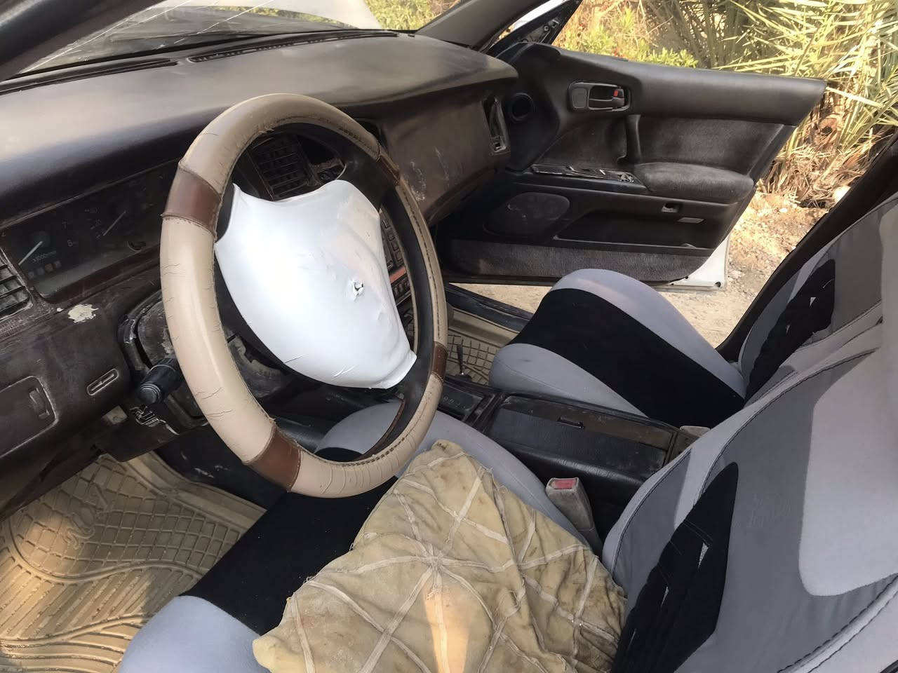 سلام عليكم بطه للبيع موديل 92رقم بغداد تحويل ثاني يوم كير ومحرك جدد محرك2500شلعه ومعدل فولل سنويه ساقطه بيع ومراوس حتلو باحديث  ونطي فرق سعر40وبيه مجال عنوان بابل جبله ***********
