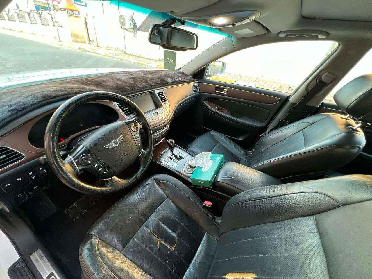 جينسز مديل 2011 برستيج  اعلا مو اصفات خليجي 
مكينه 6 .3800
بيه اربع قطع ابيع حزام مكفول شواصي ولغود ولحوض وتكم 
موصفاته معروفه 
115 وبيه مجال


**إذا كنت صاحب هذا الإعلان وتريد حذفه لأي سبب، رجاءا أرسل رسالة إلى الدعم الفني**